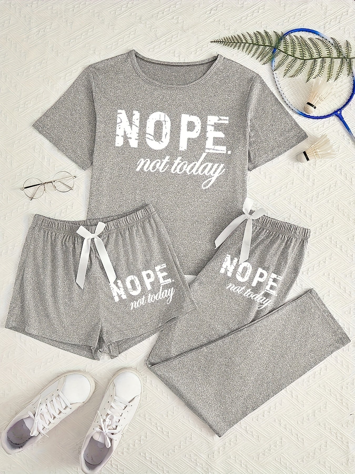 [Women's Pajama Set] Women's pajama three-piece set, casual and simple style with "NOPE not today", waistband bow decoration, soft short-sleeved top with elastic waistband shorts and trousers, loose fit for more comfort, perfect choice of pajamas Can be