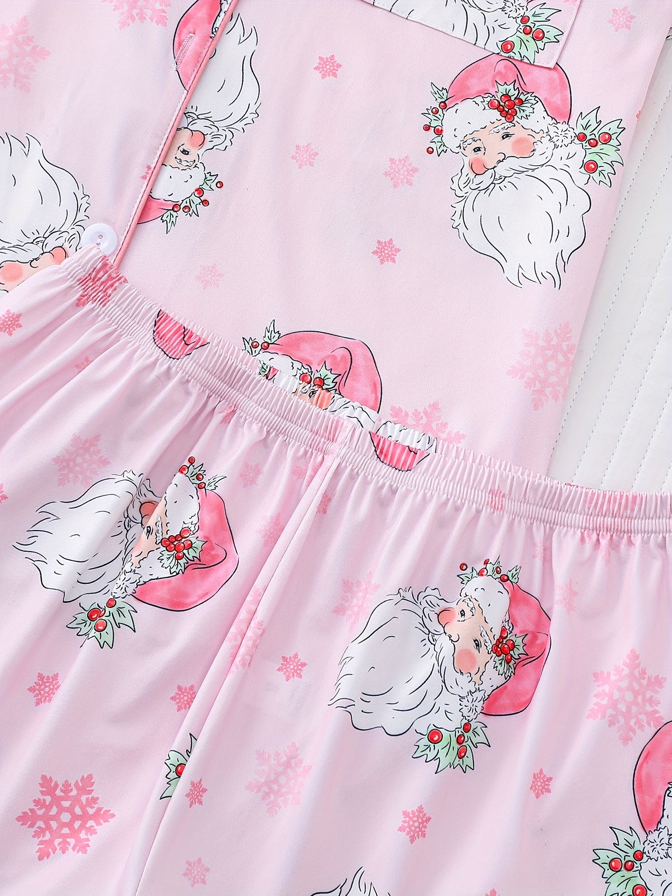 Women's Santa Print Pajama Set - Short Sleeve Buttons Lapel Top, Comfortable Relaxed Fit Shorts, Perfect for Christmas, Cute and Cozy Sleepwear