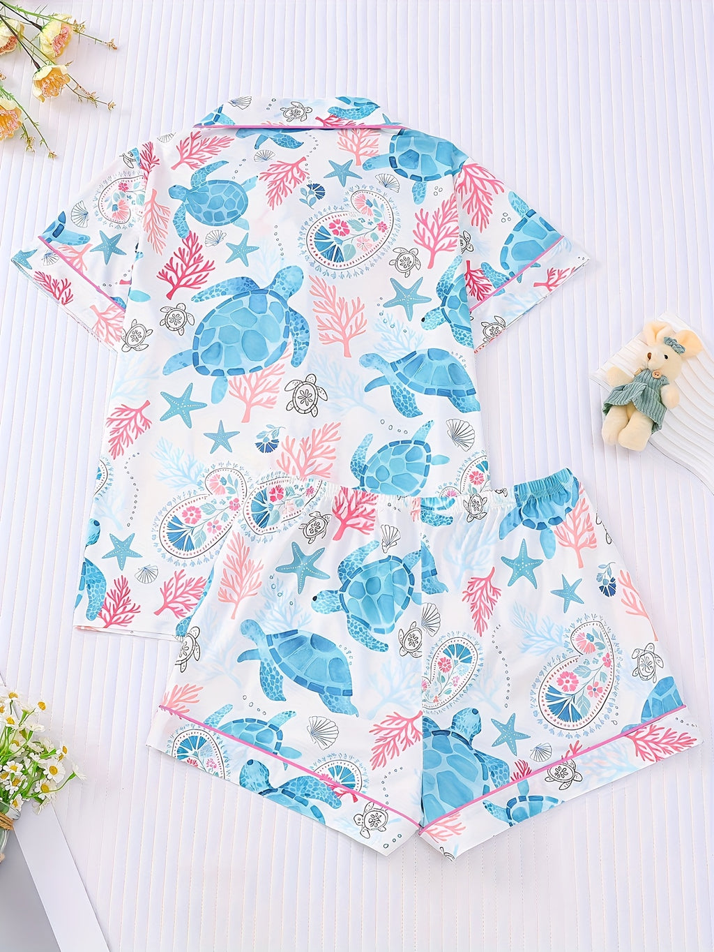 [Comfortable Pajama] 2pcs Comfortable Animal Turtle Print Women's Pajama Set | Collared Short Sleeve Shirt and Button-Up Top, Loose Elastic Shorts, Suitable for Casual Outdoor Home Use