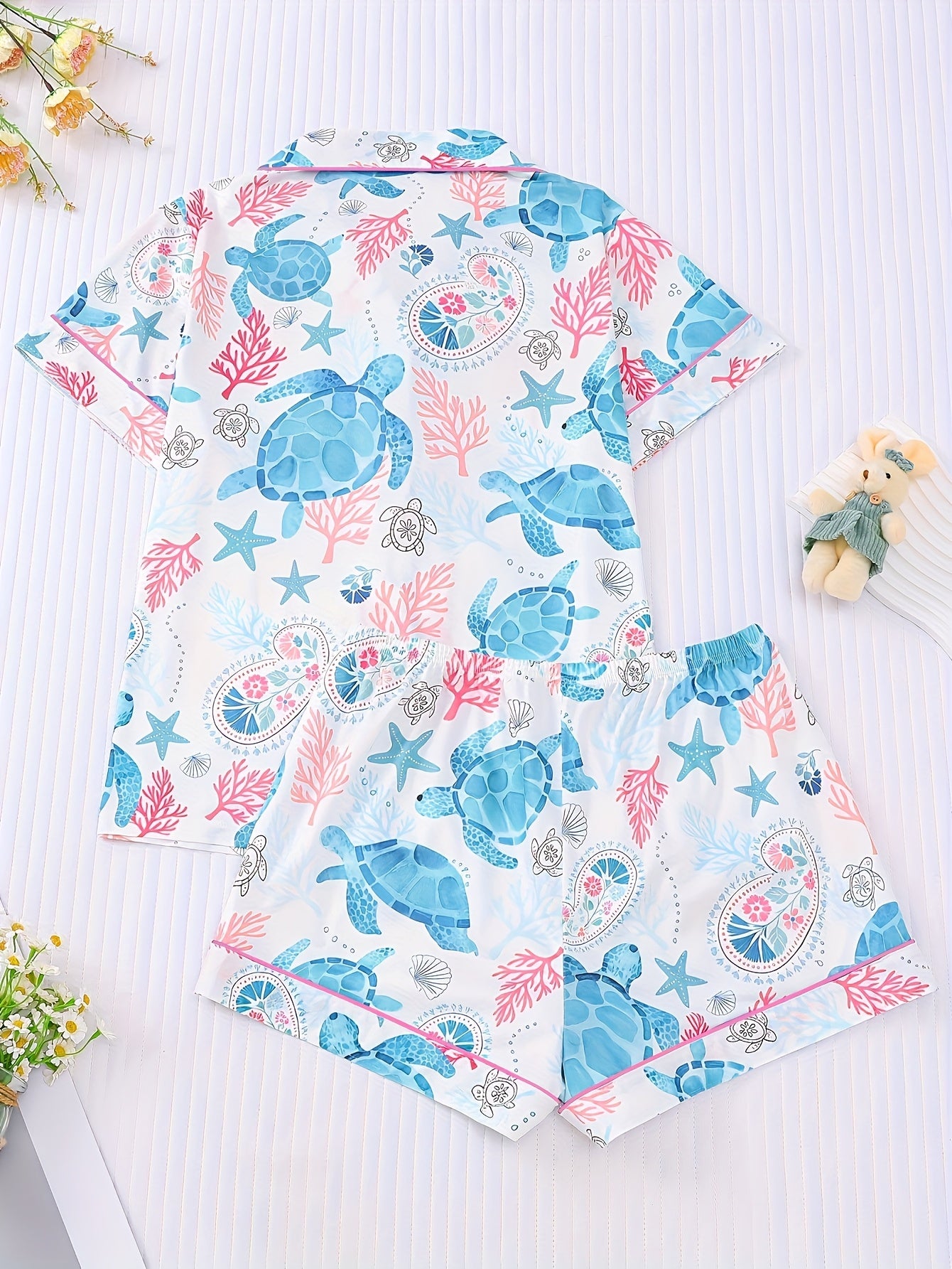 [Comfortable Pajama] 2pcs Comfortable Animal Turtle Print Women's Pajama Set | Collared Short Sleeve Shirt and Button-Up Top, Loose Elastic Shorts, Suitable for Casual Outdoor Home Use